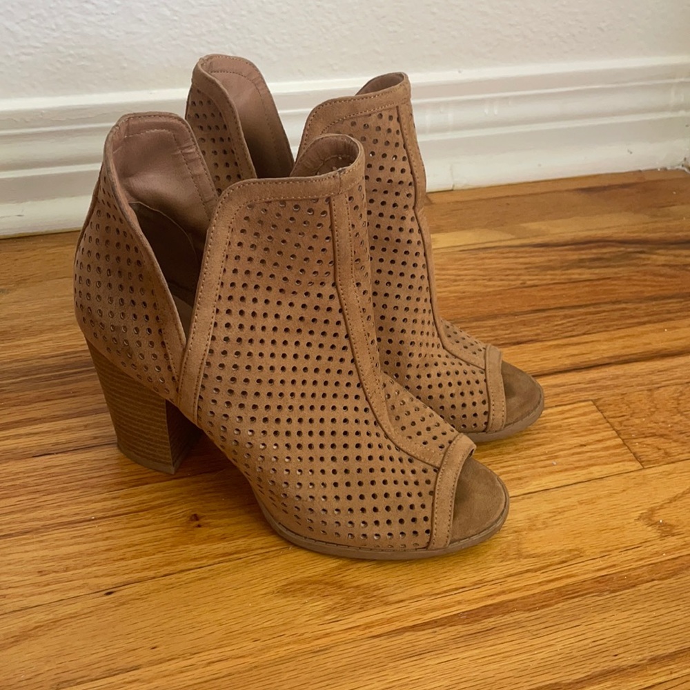 Quipid Georgia Booties in Taupe